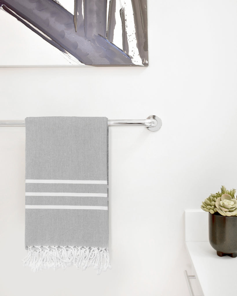 Grey Bath Towel – Antiochia Collection