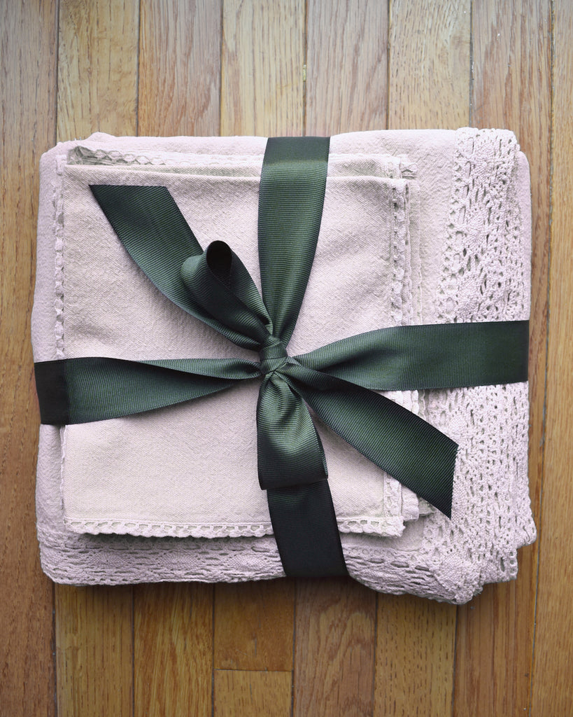 Tablecloth & Napkin Gift Set