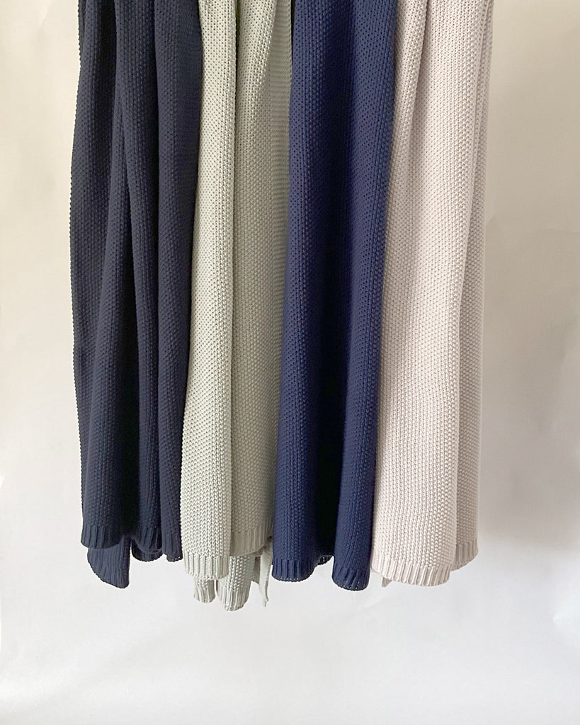 Knit Large Throw - Light Grey
