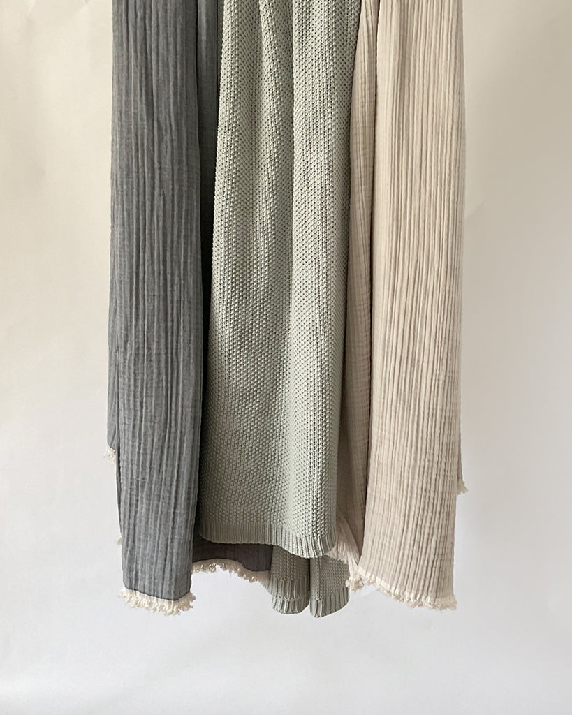 Knit Large Throw - Light Grey